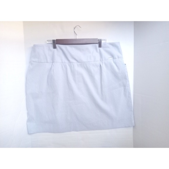 S.C. & CO Skort XXL Women's Blue Pinstripe Stretch Pull On Skirt w/ Shorts Under - Picture 8 of 9